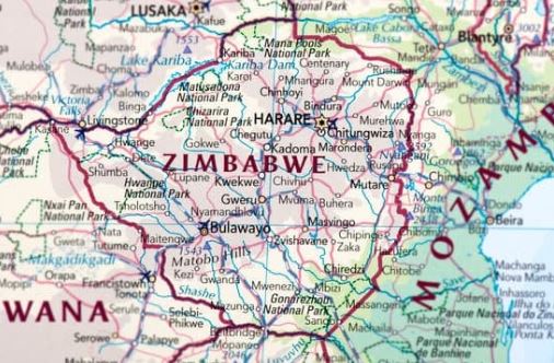 Zimbabwe, Enjoy Holidays and Art - meet Shona sculptors like Sam Kuve (Sampson Kuvenguhwa) or fine artists like Barry Lungu.  Learn about the history of ZImbabwe and enjoy at the same time our Mapiti collection
